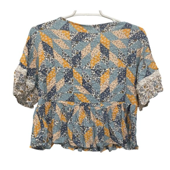 American Eagle Medium Floral Patchwork Blouse With Lace Trim - Picture 4 of 5